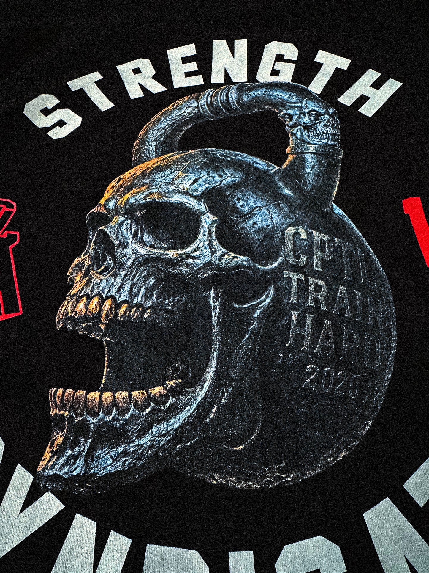 STRENGTH SYNDICATE Tee Black