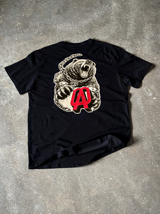 BEAR HUG TEE BLACK