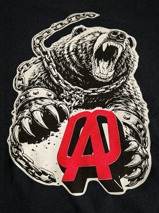 BEAR HUG TEE BLACK