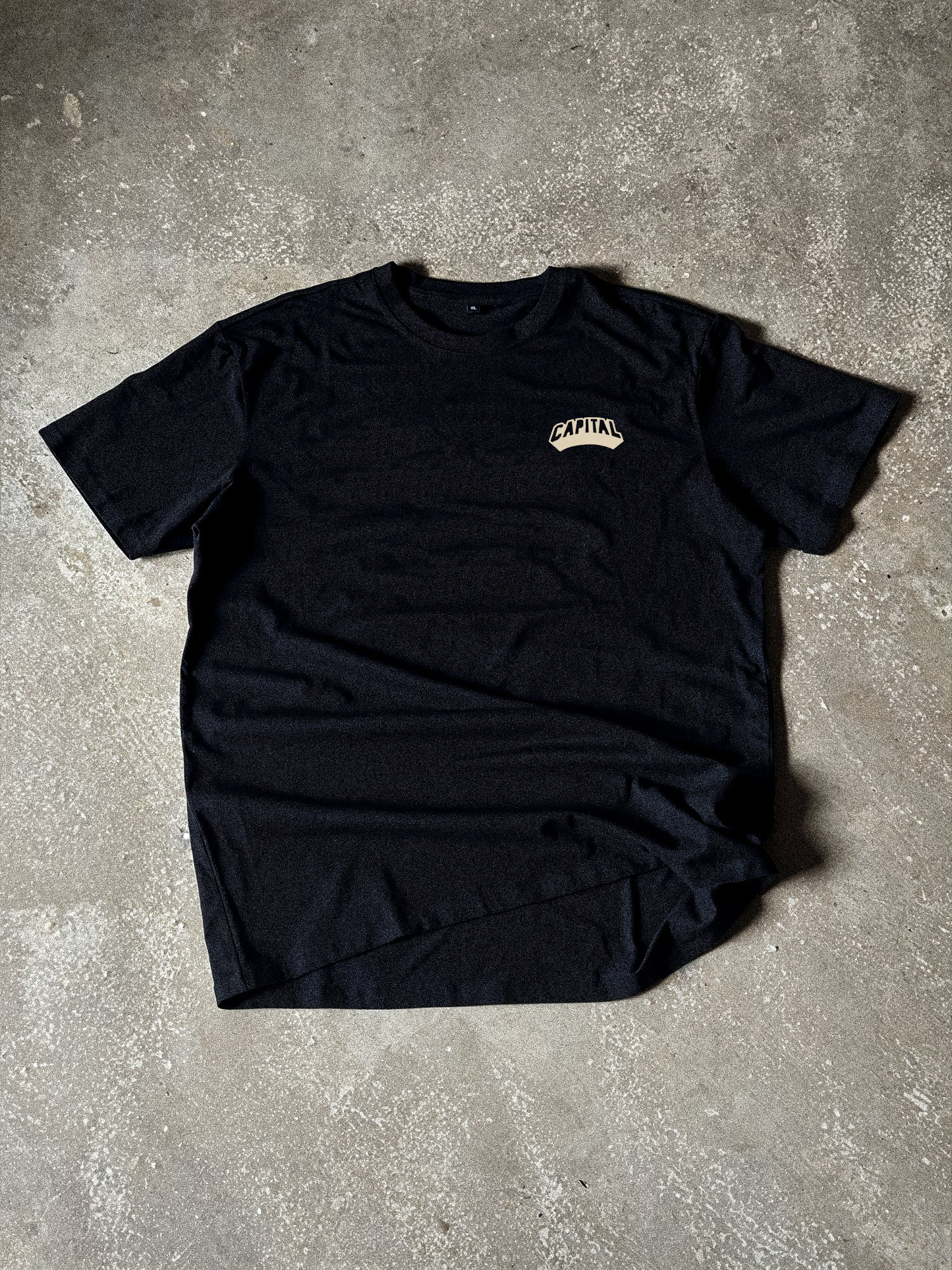 BEAR HUG TEE BLACK